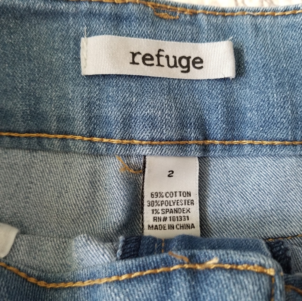 Refuge size 2 shorts - Picture 3 of 3